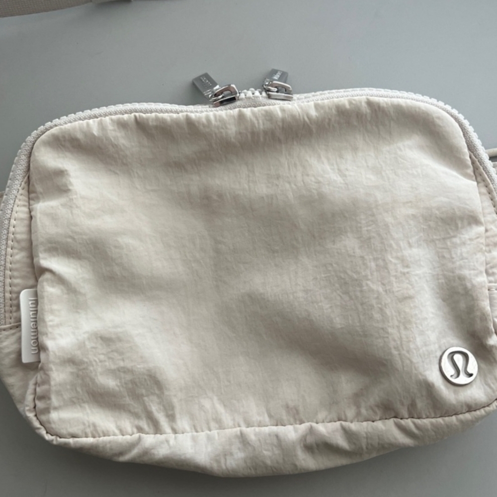 lululemon everywhere belt bag OG original strap